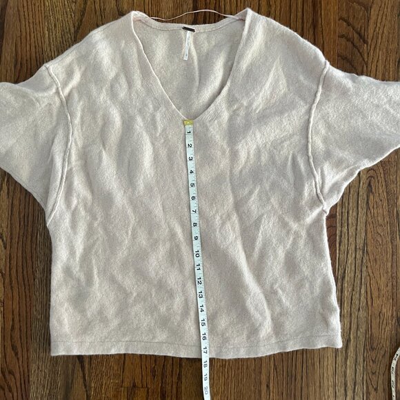 Free People Women's Wool-blend 3/4 sleeve V-Neck Blush Pink Sweater Large - Picture 5 of 7
